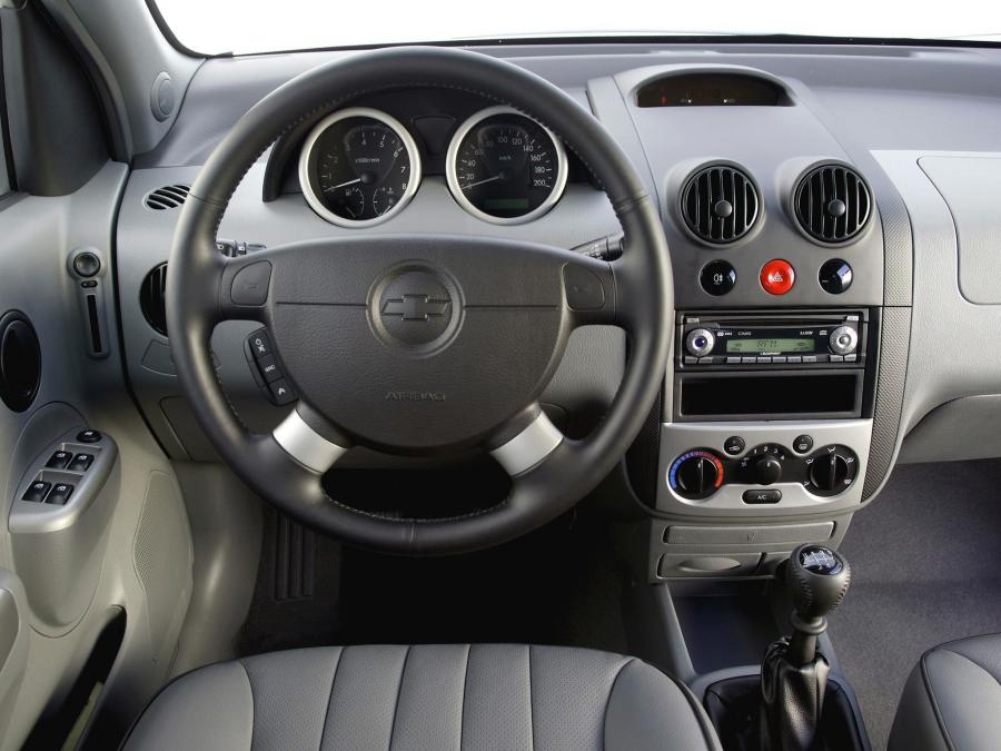  Chevrolet Kalos 3-Door 2003 года  (фото 3 из 21)